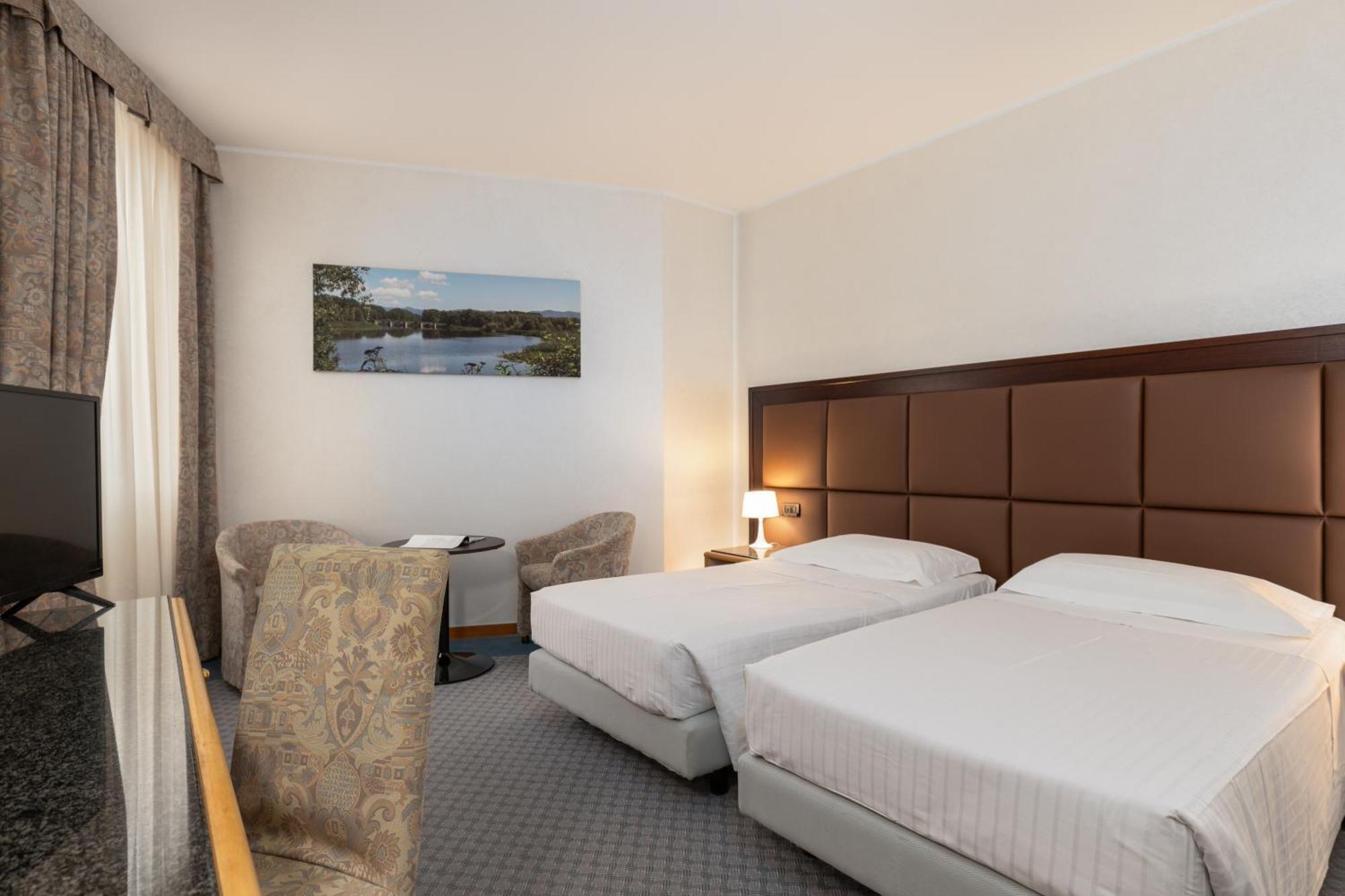 Basic Twin Room
